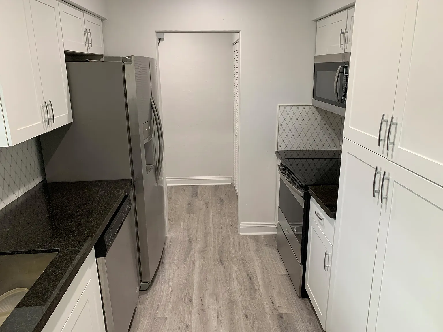 2 bed, 1350 sqft, $4,000 — Photo 4