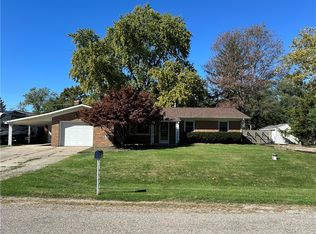 6 Maple Dr, Catlin, IL 61817