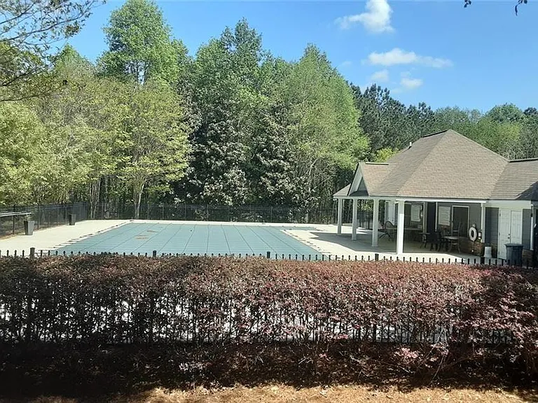 132 Lake Shore Dr — Photo 9