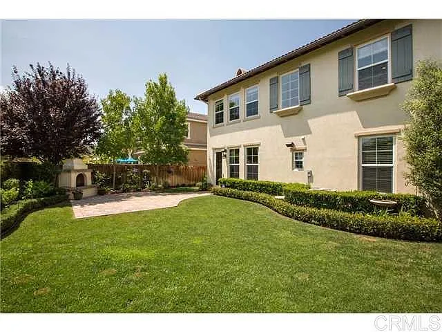 Building Photo - 6418 Live Oaks Dr
