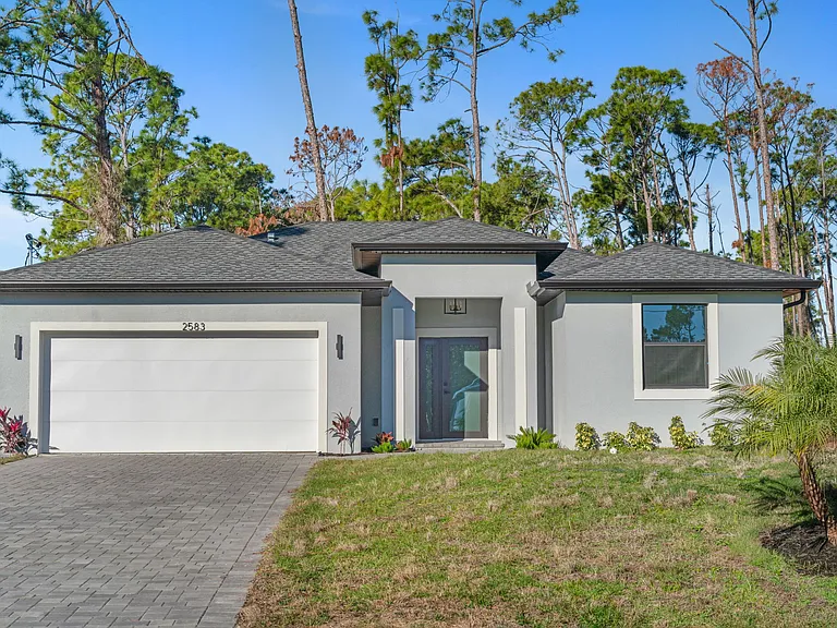 2583 Kabbaby St — Photo 1
