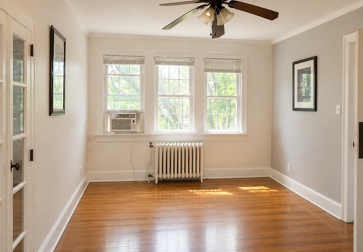 Bright Studio Steps to Quincy Center Huge Walk-In Closet, Heat & Hot Water Included! — Photo 2
