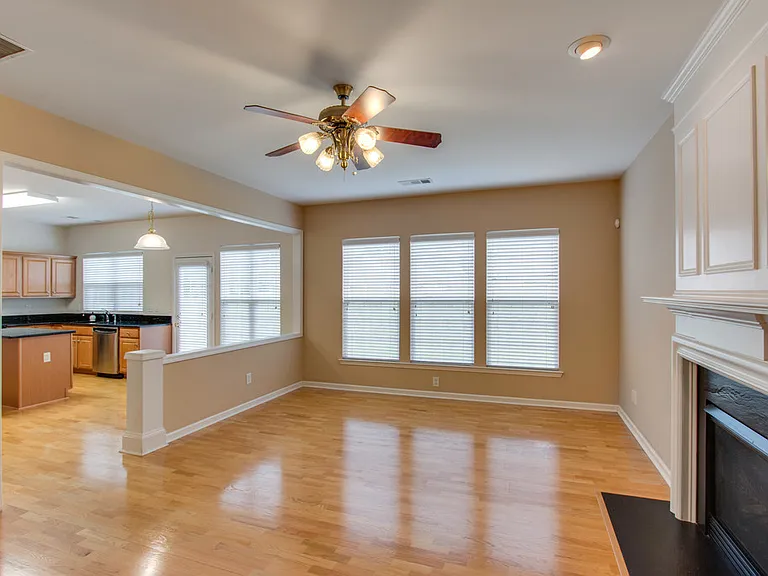 1510 Chestnut Springs Rd — Photo 9