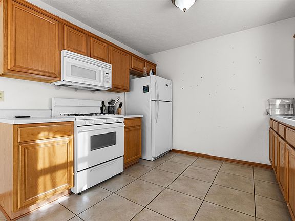 5th image of 3337 Citadel Dr
