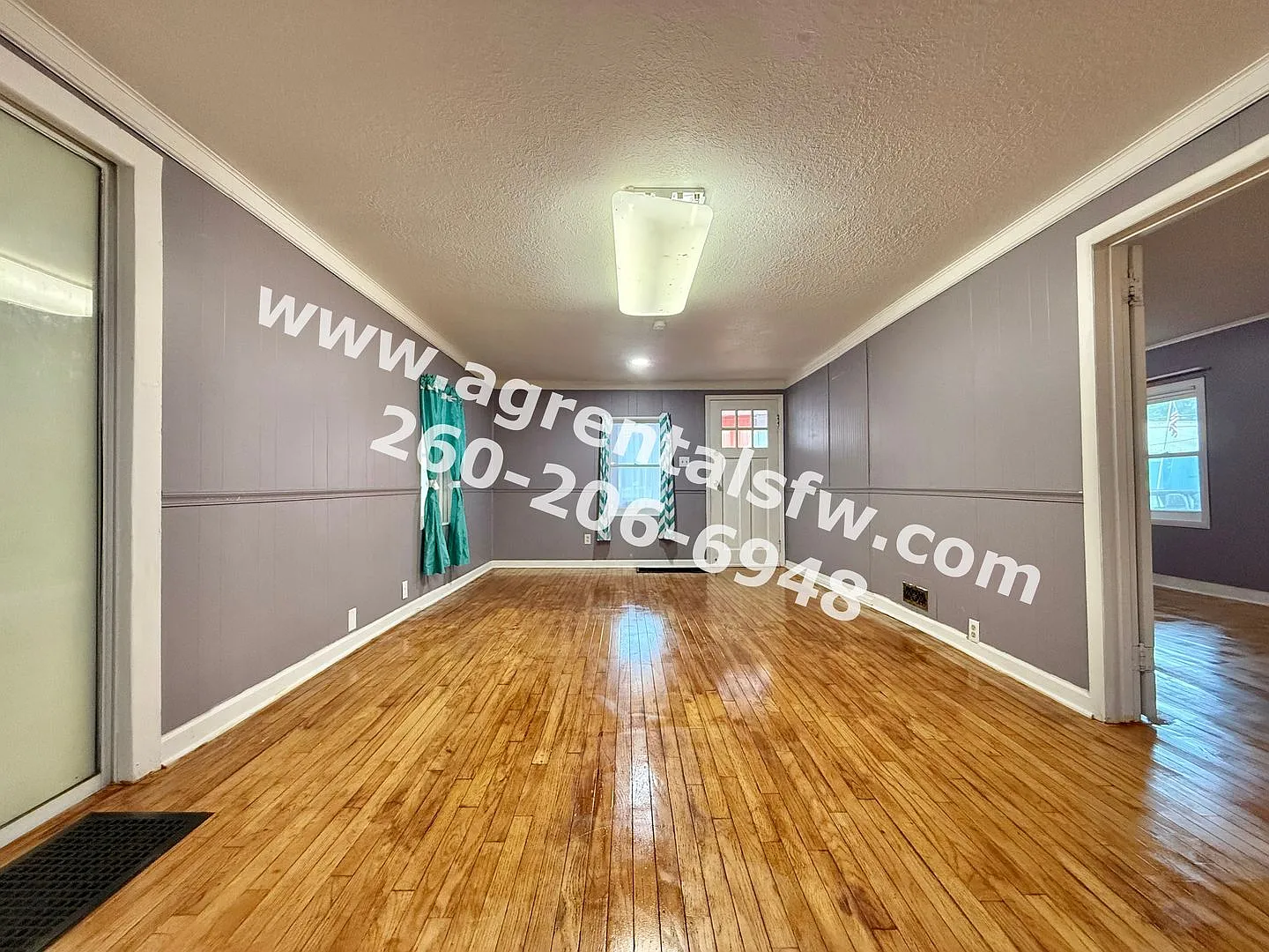 4 Bedroom House — Photo 3