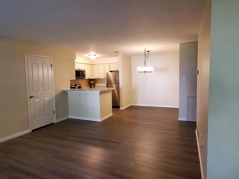 1011 Foxmeadow Dr — Photo 8