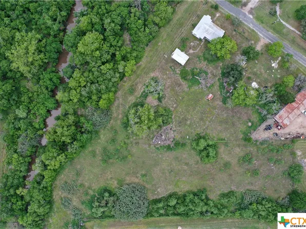 144 W Westhoff St, Yorktown, TX 78164