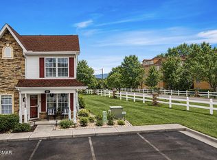 527 Orchard Valley Way, Sevierville, TN 37862