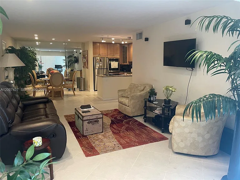 6339 Bay Club Dr #2 — Photo 7