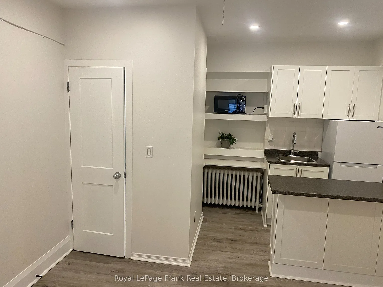 1 bed, $1,075 — Photo 3