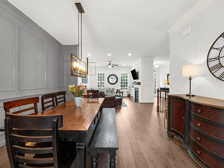 410 Rose Garden Ln — Photo 17