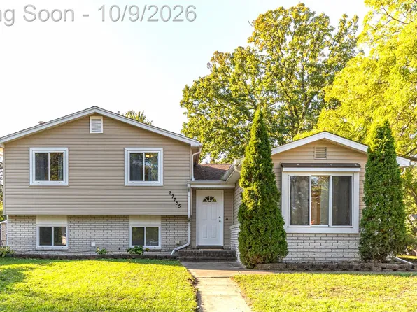 27755 Clarita St, Livonia, MI 48152