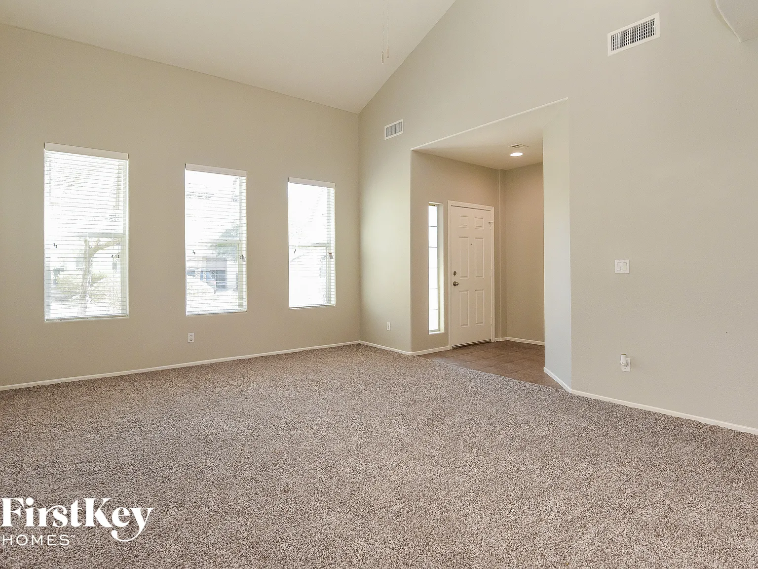 3 bed, 2.5 bath, 2233 sqft, $2,635 — Photo 3