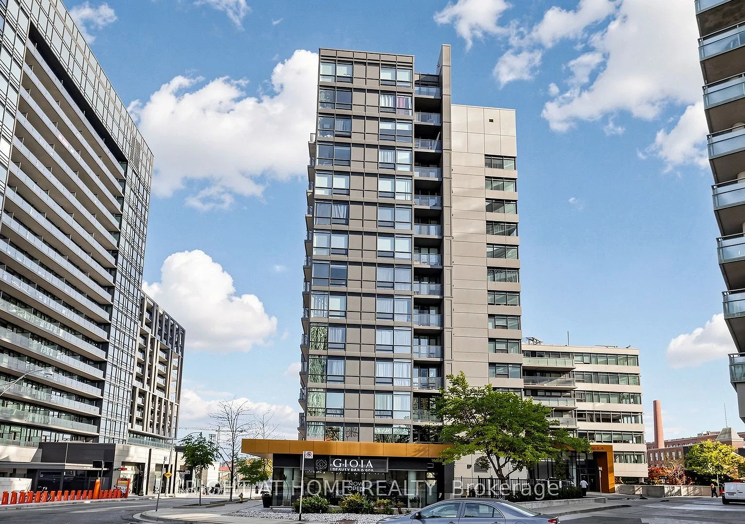 Fuzion Condos — Photo 1