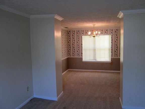 4th image of 843 Stonebrook Dr