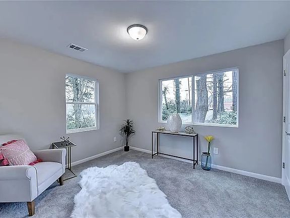 3rd image of 3331 Midway Rd