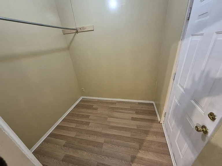 2046 W 19th St #2 — Photo 11