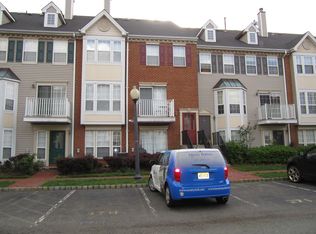 9 Cedar St, Jersey City, NJ 07305