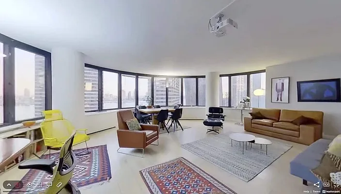 Sold by Jade Stone Real Estate Consulting | media 12