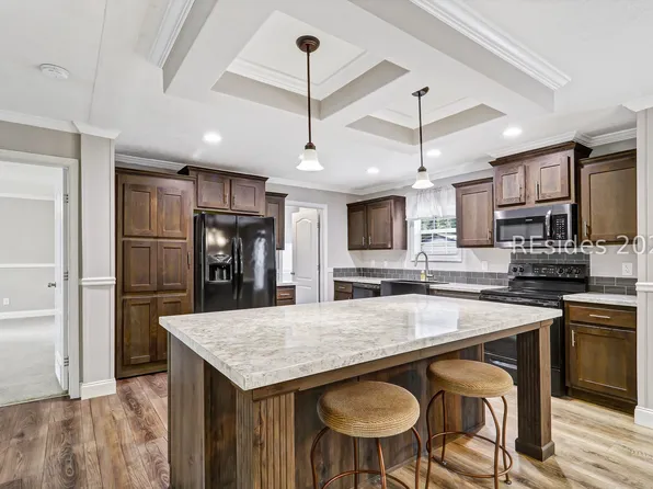 60 Perryclear Dr, Beaufort, SC 29906