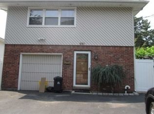 681 Old Bethpage Rd, Old Bethpage, NY 11804