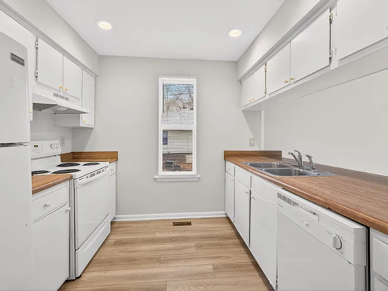 5367 Wayne St #B — Photo 9