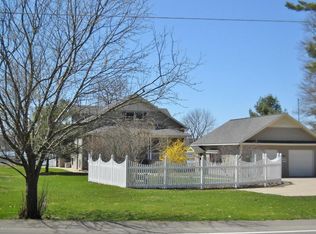 1084 E 88th St, Newaygo, MI 49337