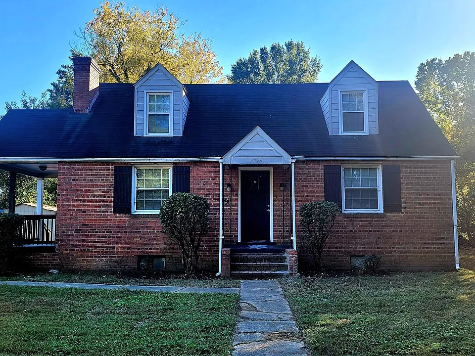 3523 Chapel Dr