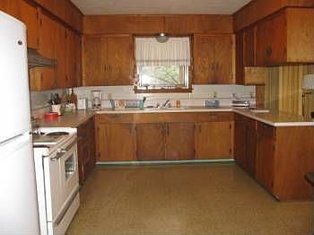 3rd image of 105 Fisherman Ln
