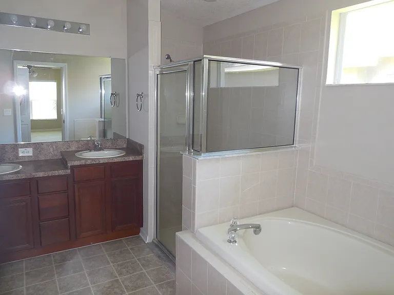15447 Osprey Glen Dr — Photo 4
