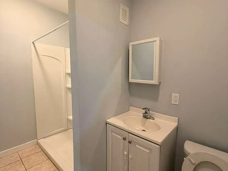 209-219 Howe Ave #1L — Photo 3