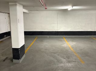 763 Bay St #P4-01, Toronto, ON M5G 2R3