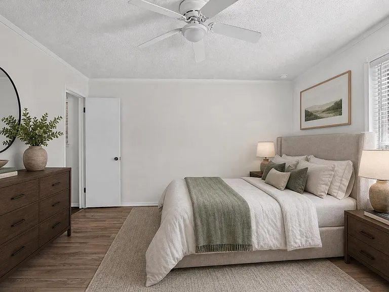 1024 Washington St — Photo 14