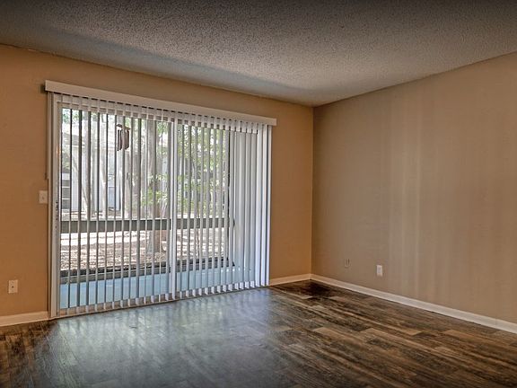 4th image of 522 SW 4th Ave #20