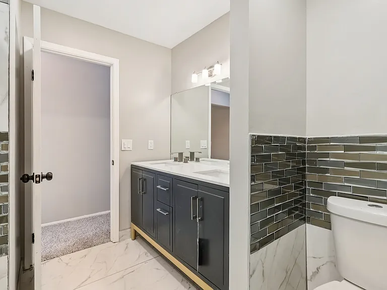 209 Greenbriar Ct — Photo 9
