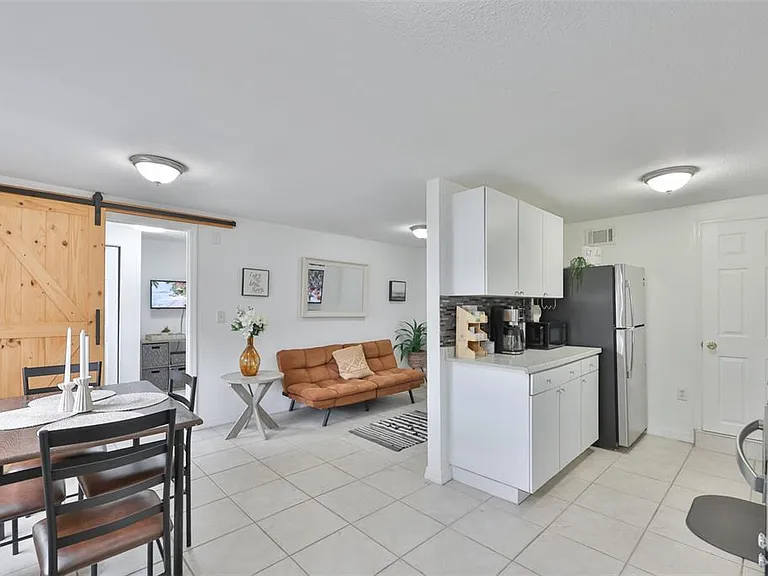 2575 S Himes Ave #A — Photo 10