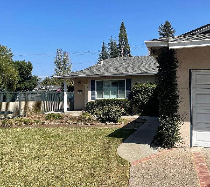 1st image of 2924 Driftwood Dr