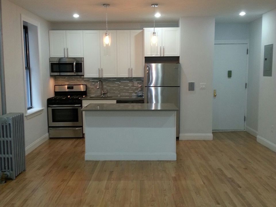 1st image of 1115 45th Ave APT 1D