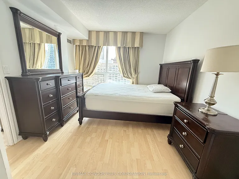761 Bay St #1402 — Photo 9