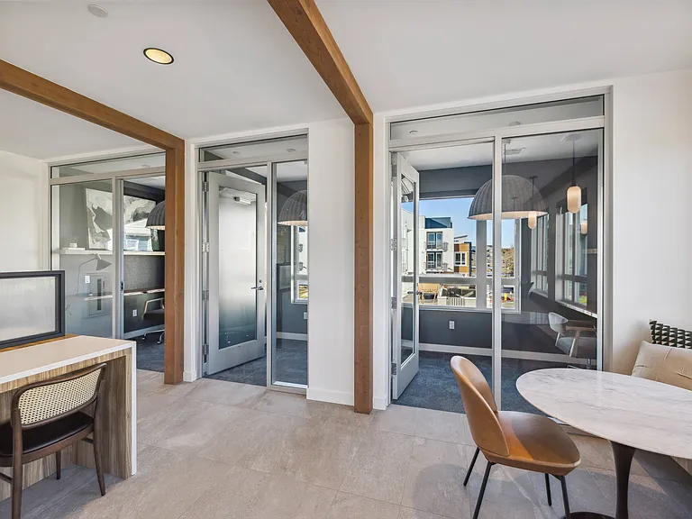 38 NORTH — Photo 41