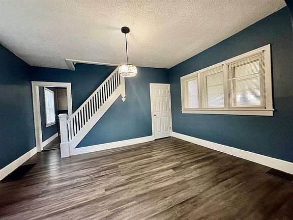 5th image of 325 W Main St