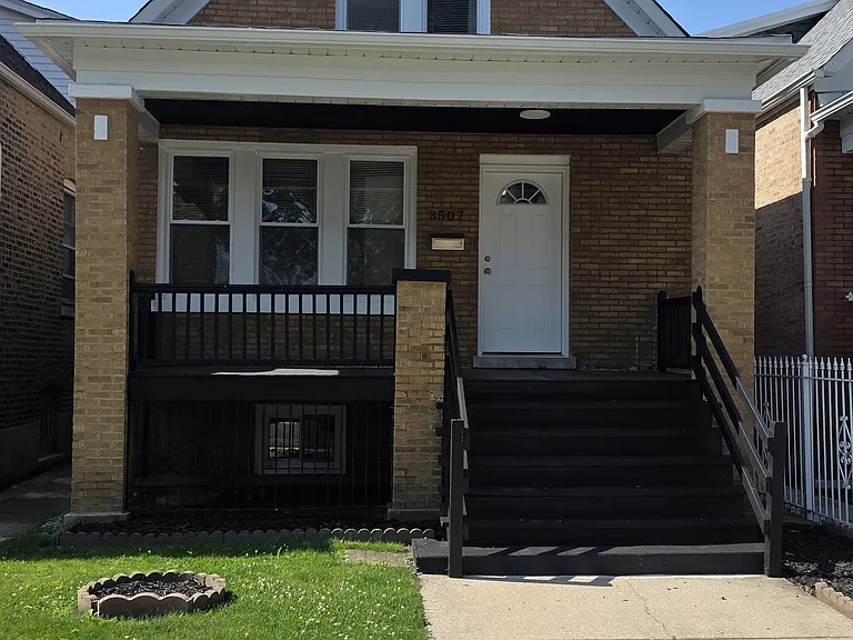 3507 W 60th Pl — Photo 1