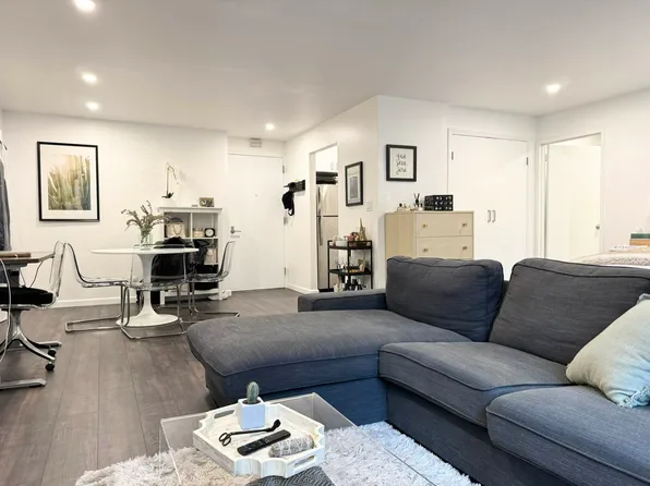 322 West 57th Street image 6 of 9