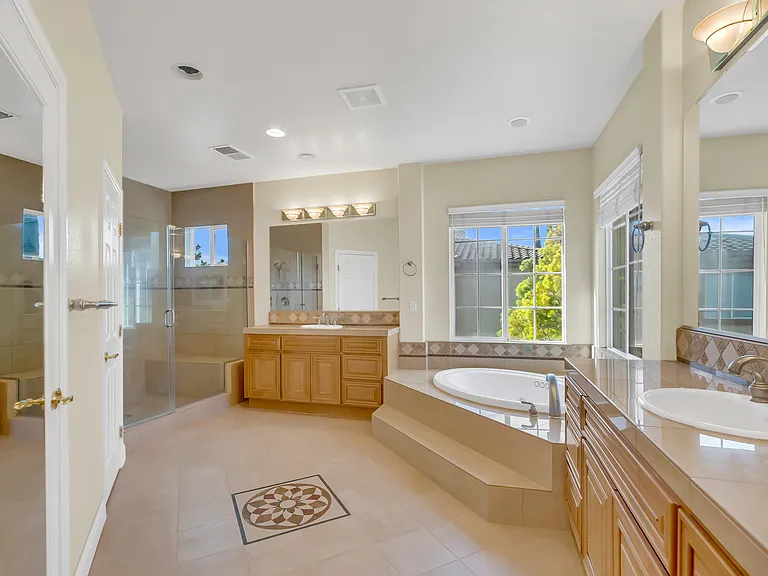 2144 Terrena Valley Dr — Photo 15