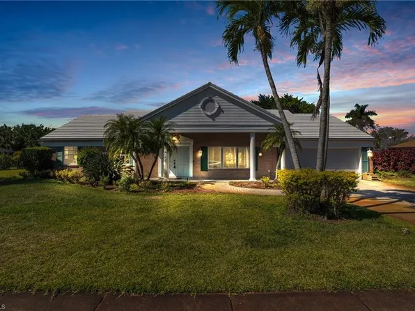 152 Saint Andrews BLVD, NAPLES, FL 34113