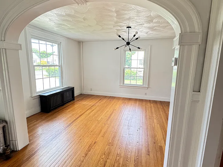 25 Pleasant St #1 — Photo 3