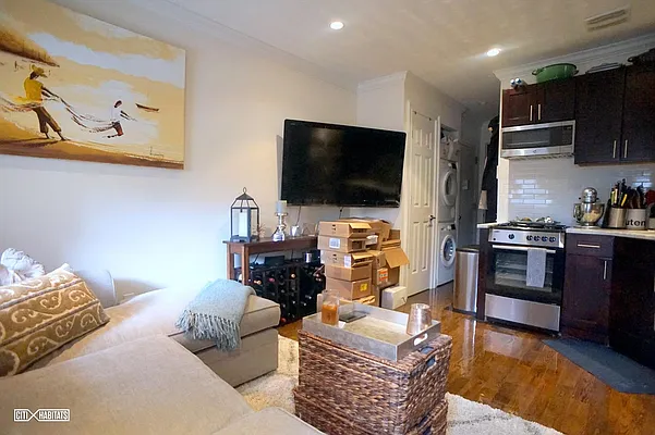 Rented by Citi Habitats | media 31