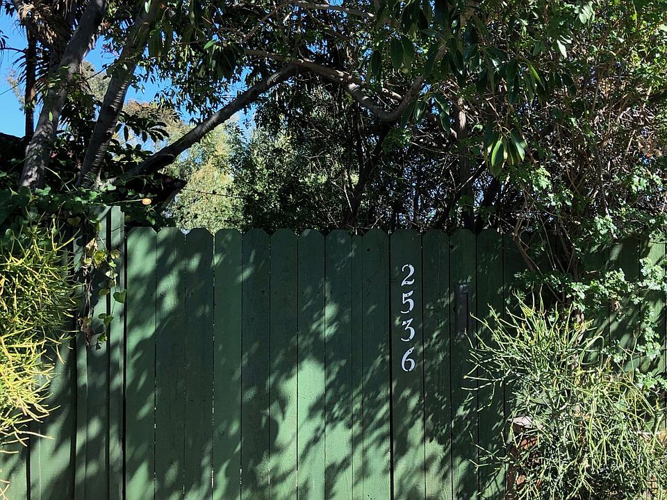 Gate to apartment