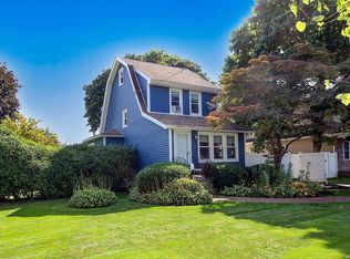 68 Burns Ave, Hicksville, NY 11801
