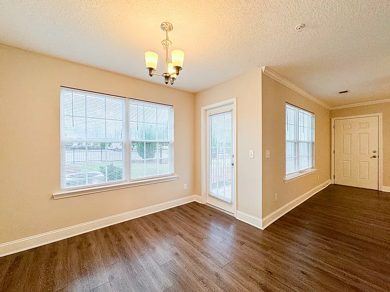 Wyngrove Apartments — Photo 55